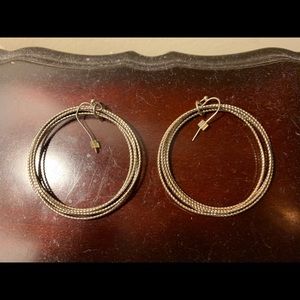 EUC multi hoop gold tone earrings